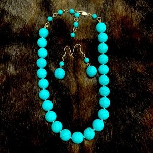Turquoise Beaded Necklace & earrings